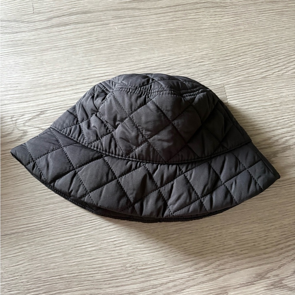 H&M Quilted Black Bucket Hat